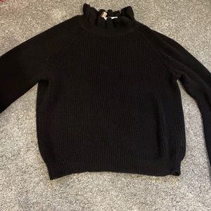 H&M Long Sleeved Crop Top